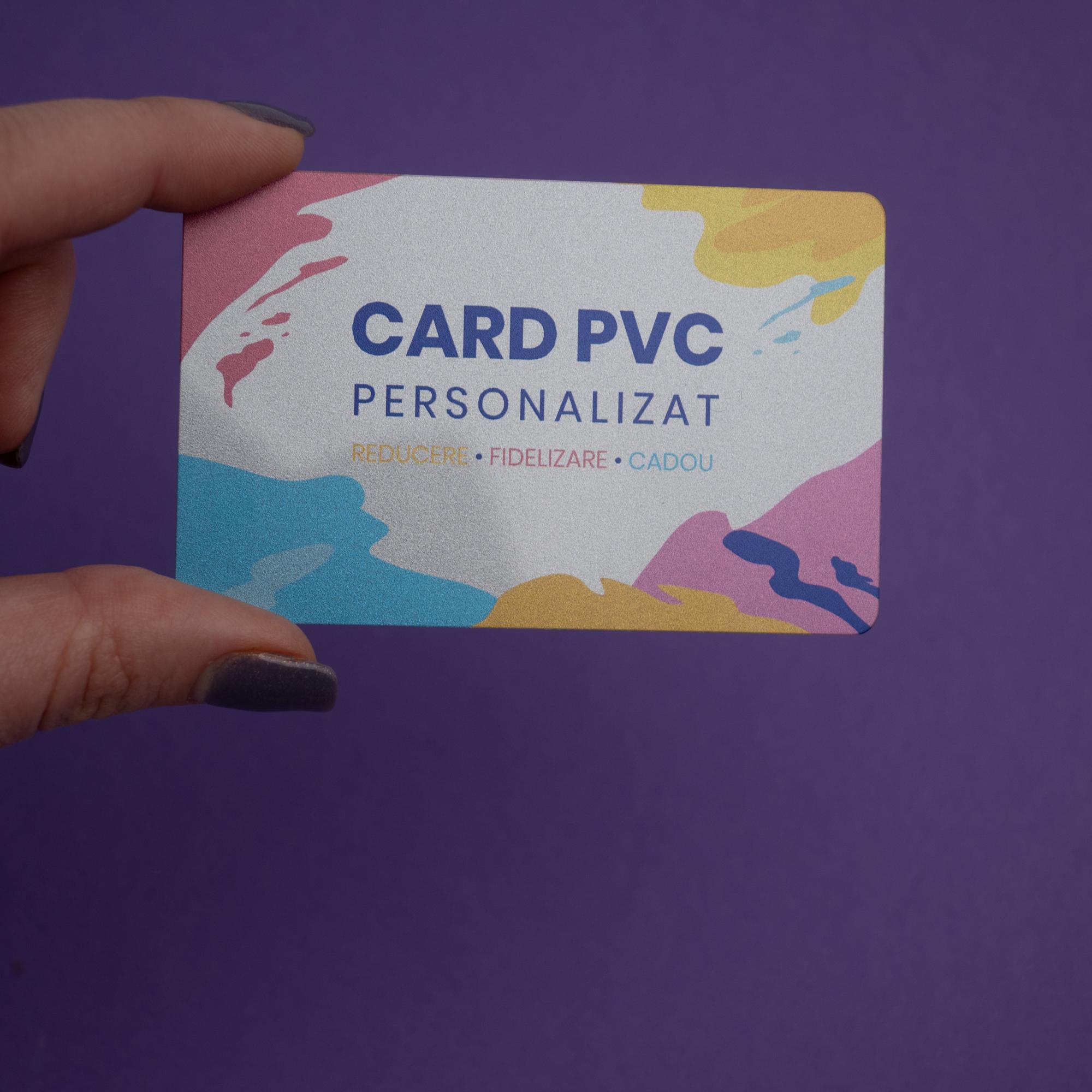 Carduri albe sau color imprimate color, cantități sub 500 bucăți Argintiu