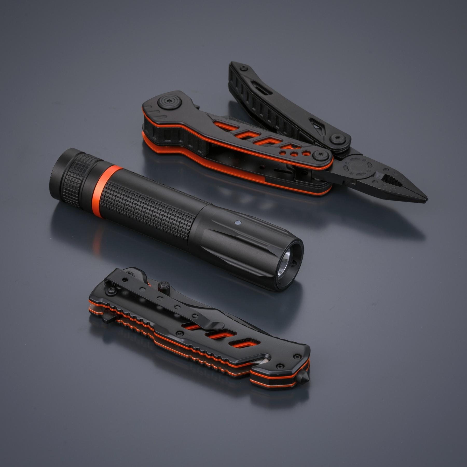 Multiset Optima: multitool, cuțit de salvare și lanternă mică