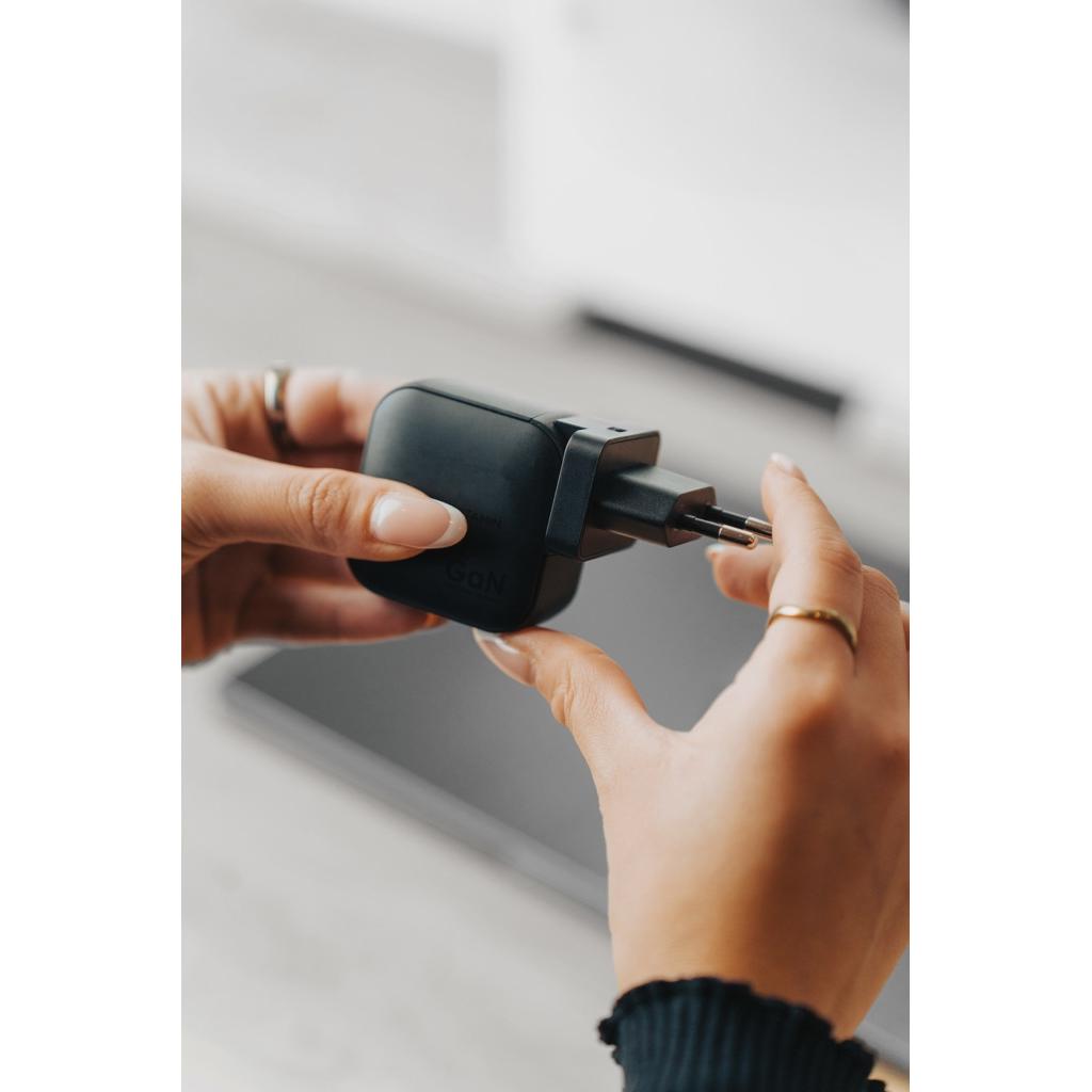 Urban Vitamin Monterey RCS recycled plastic 20W GAN charger black