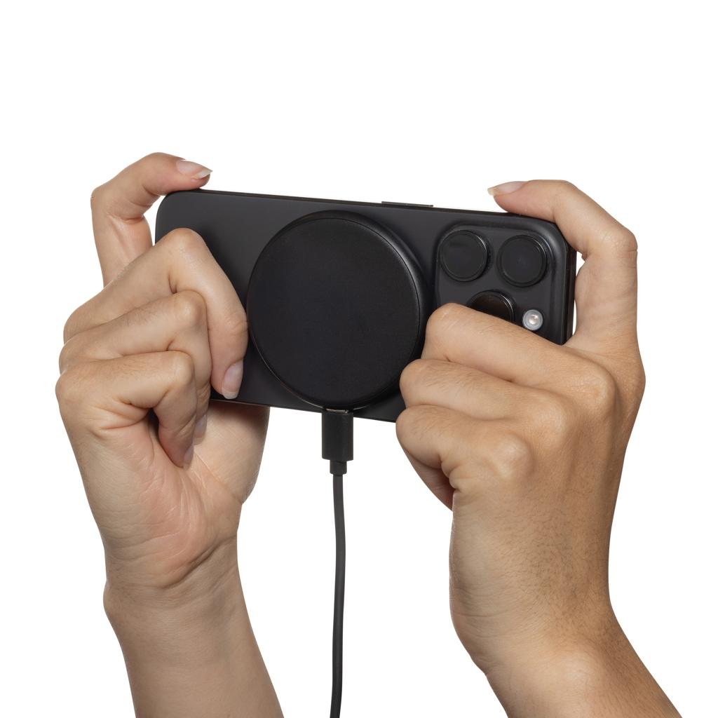 Magnapad 15W RCS rplastic magnetic 3 in 1 charging pad black