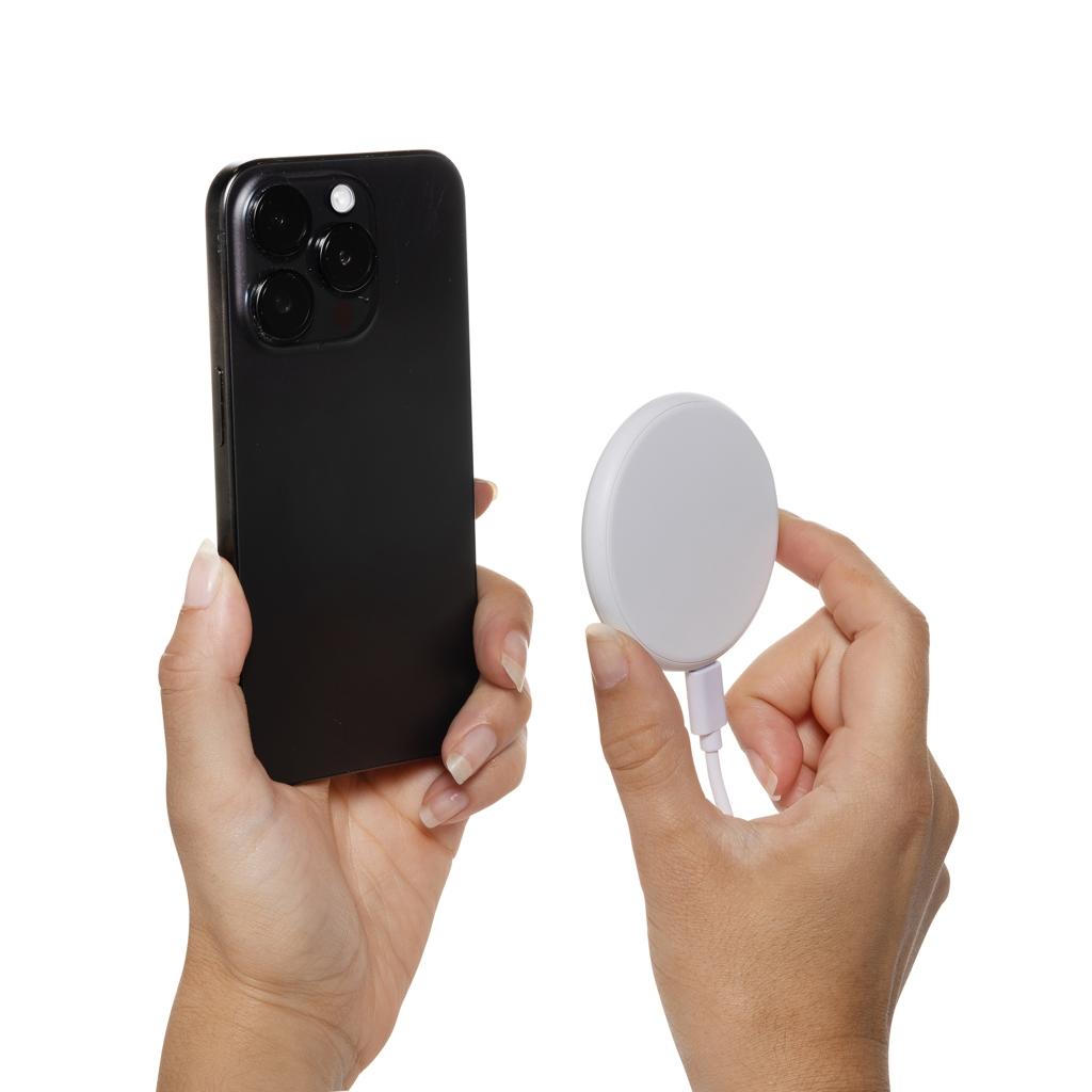 Magnapad 15W RCS rplastic magnetic 3 in 1 charging pad transparent