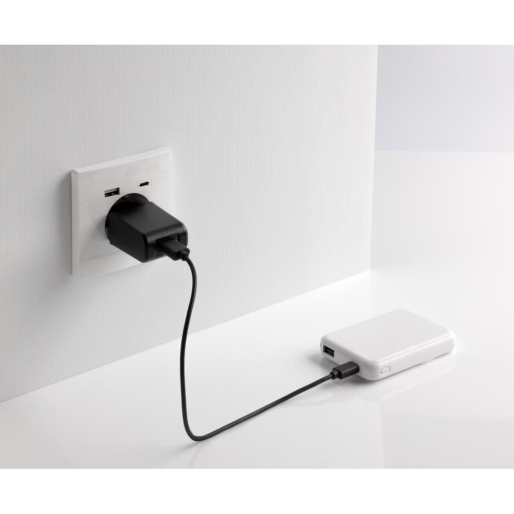 Stellar RCS recycled plastic 5000 mah 5W magnetic powerbank transparent