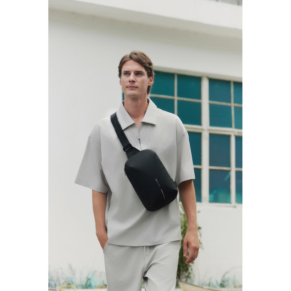 Urban Water Resistant Expandable Sling black