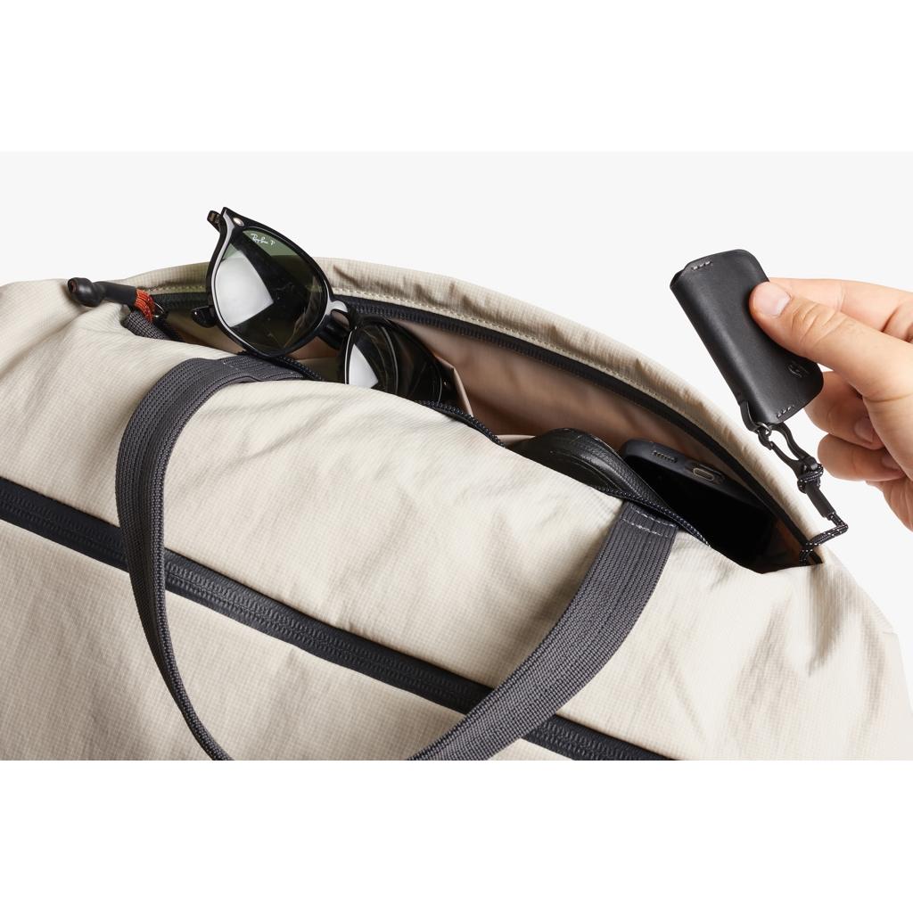 Bellroy Lite Duffel beige