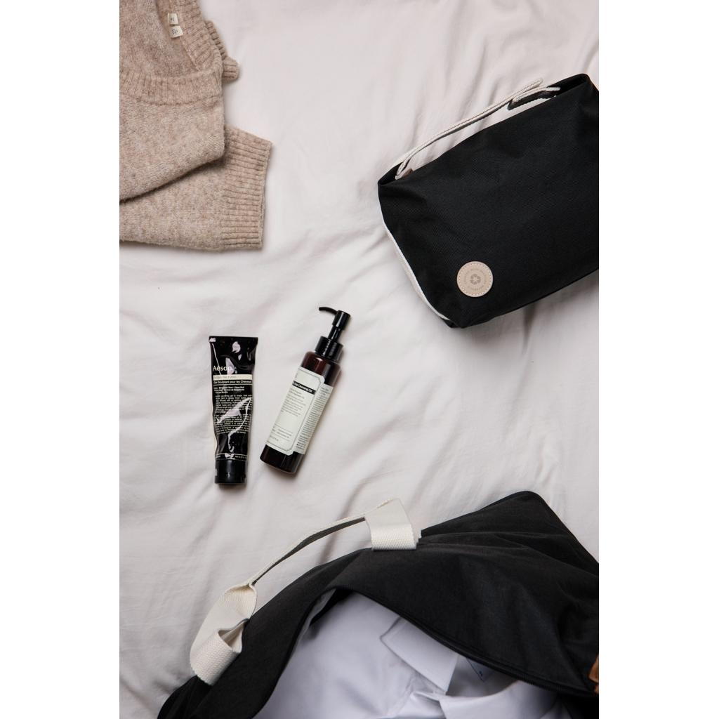 VINGA Sortino RCS toiletry bag black