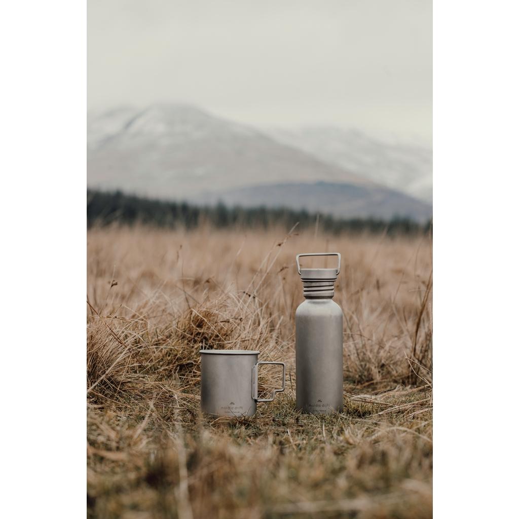 Cană titan Nordic Drift Trail 450 ml silver