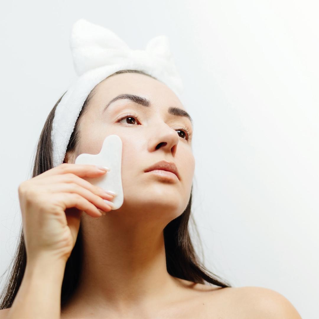 Dispozitiv pentru masaj facial Kunkor alb