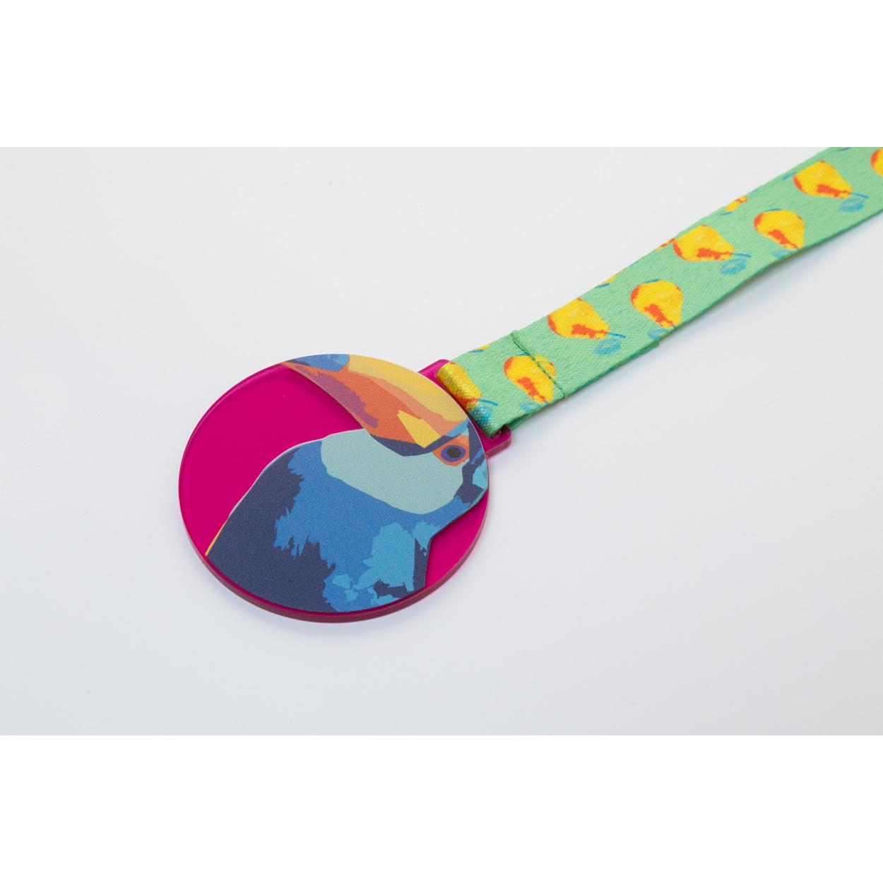 Medalie personalizată Subdal Colour roz transparent