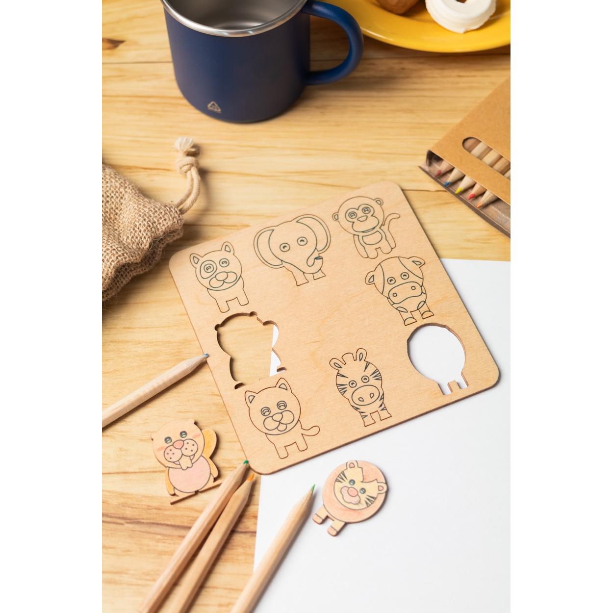 Joc de colorat cu potrivire a formelor Matchmor natural