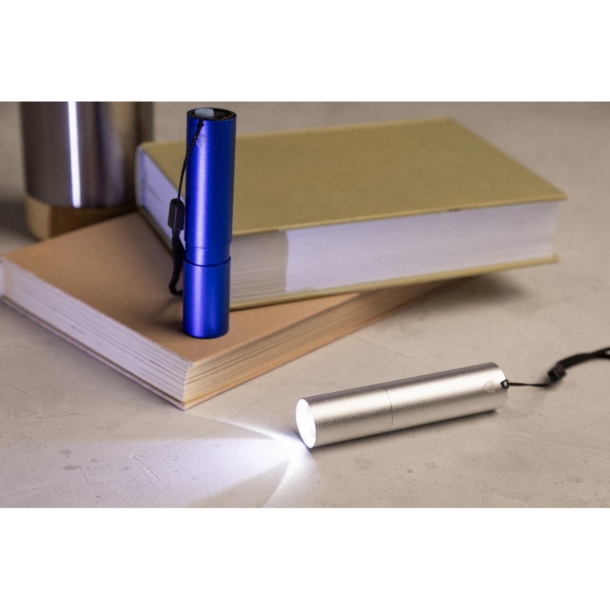 Lanternă reîncărcabilă din aluminiu reciclat Chargelight Tone argintiu