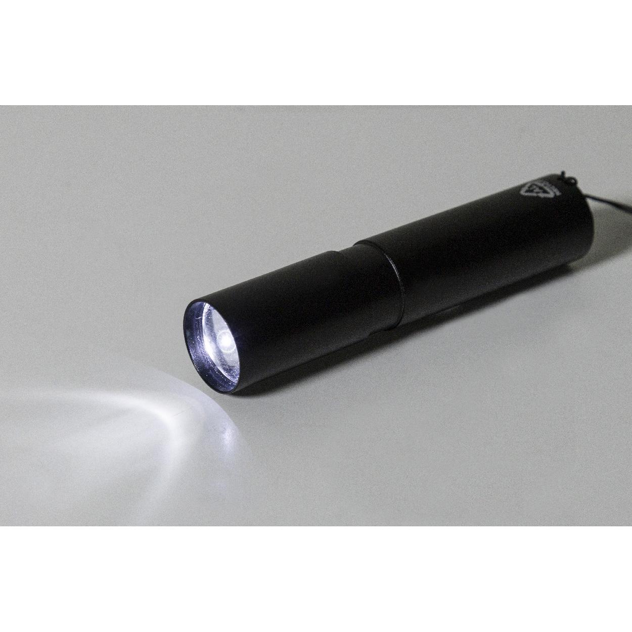 Lanternă reîncărcabilă din aluminiu reciclat Chargelight Tone Negru