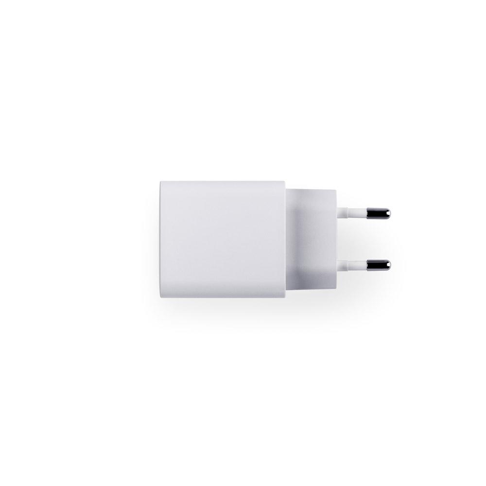 WEGENER. Adaptor de alimentare cu port USB-A 18W și USB-C 20W în ABS 100% reciclat (100% rABS)
