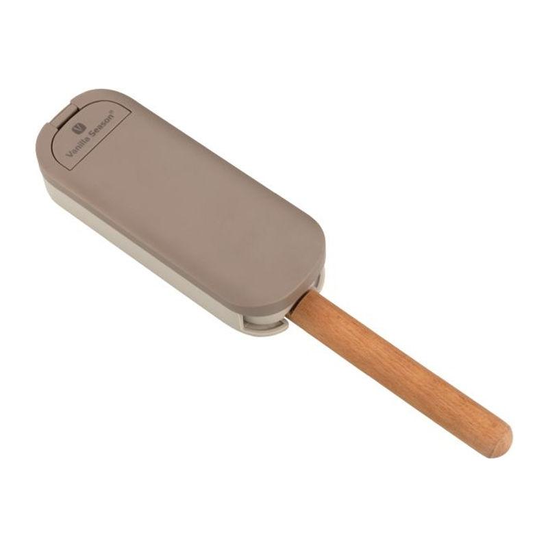 Clothes cleaning brush Beige